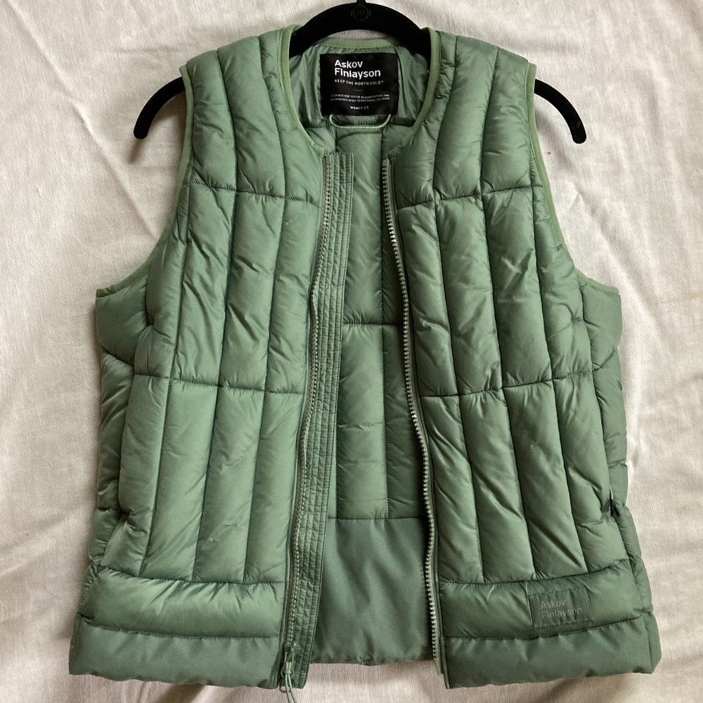 Askov Finlayson puffy vest lichen green